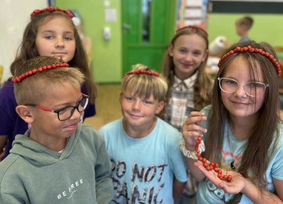 Tworzenie biżuterii w klasie III grafika