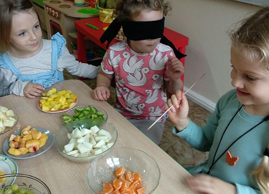 Grafika 4: OWOCOWY TYDZIEŃ