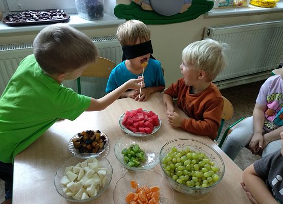 Grafika 9: OWOCOWY TYDZIEŃ