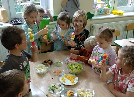 Grafika 17: OWOCOWY TYDZIEŃ