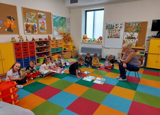Grafika 24: DZIEŃ PRZEDSZKOLAKA