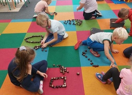 Grafika 27: DARY  JESIENI