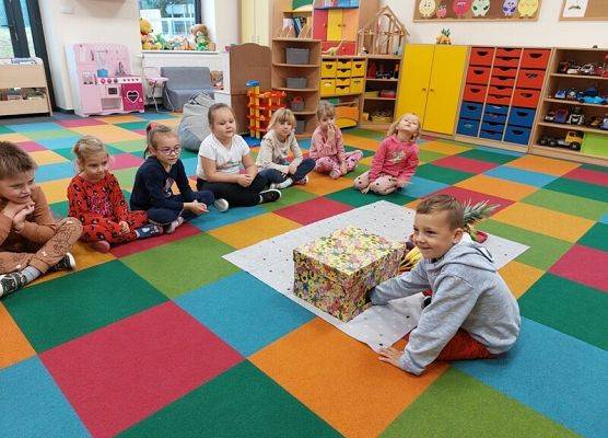 Grafika 2: DARY  JESIENI