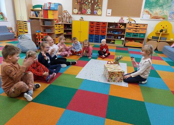 Grafika 5: DARY  JESIENI