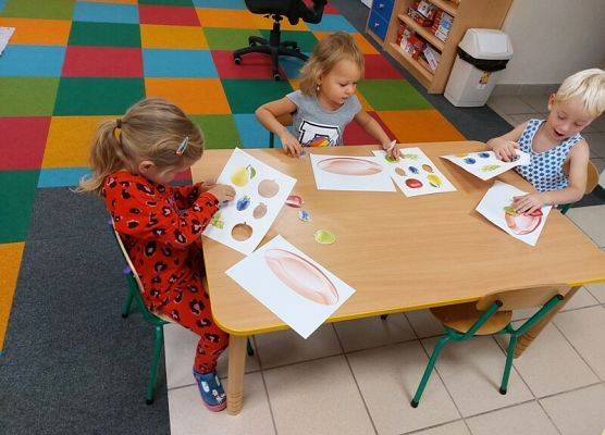 Grafika 13: DARY  JESIENI