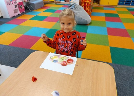 Grafika 15: DARY  JESIENI