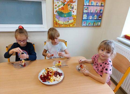 Grafika 23: DARY  JESIENI