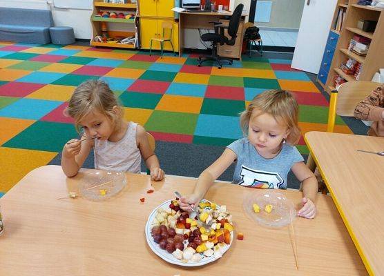 Grafika 25: DARY  JESIENI