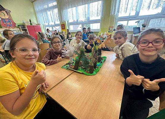 Grafika 7: Budowa lasu oczami uczniów klasy III.