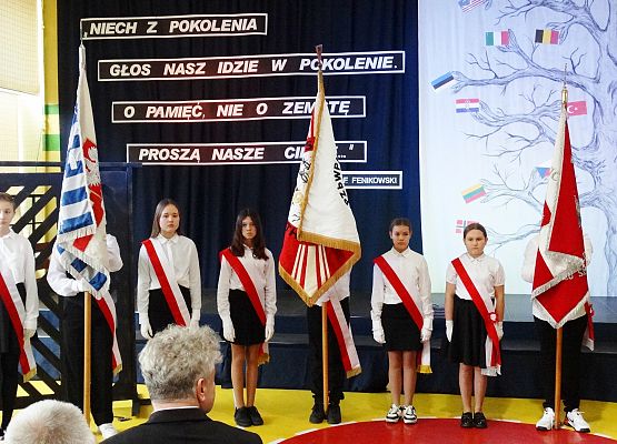 Uroczystość 20lecia nadania imienia Szkole Podstawowej w Garczegorzu.