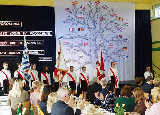 Uroczystość 20lecia nadania imienia Szkole Podstawowej w Garczegorzu.