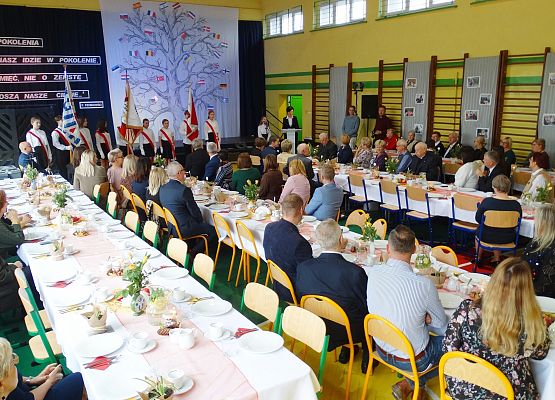Uroczystość 20lecia nadania imienia Szkole Podstawowej w Garczegorzu.