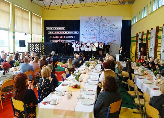 Uroczystość 20lecia nadania imienia Szkole Podstawowej w Garczegorzu.