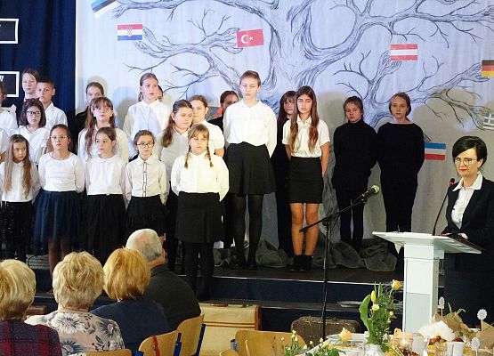 Uroczystość 20lecia nadania imienia Szkole Podstawowej w Garczegorzu.