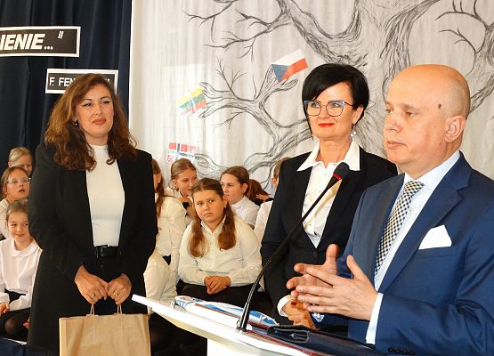 Uroczystość 20lecia nadania imienia Szkole Podstawowej w Garczegorzu.