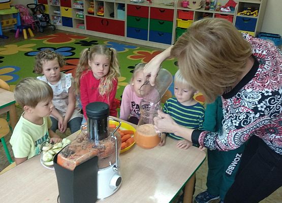 Grafika 3: NA STRAGANIE