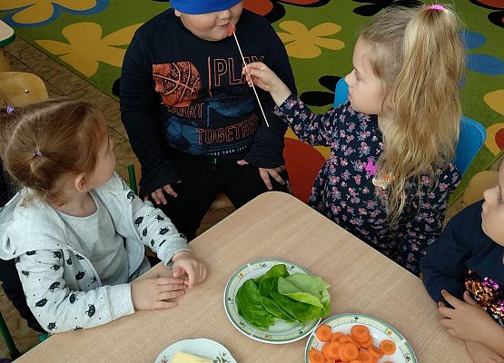 Grafika 8: NA STRAGANIE