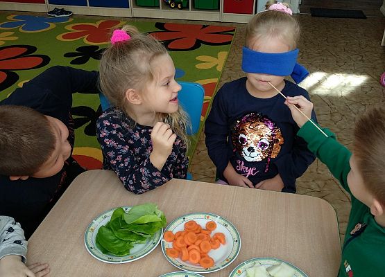 Grafika 9: NA STRAGANIE