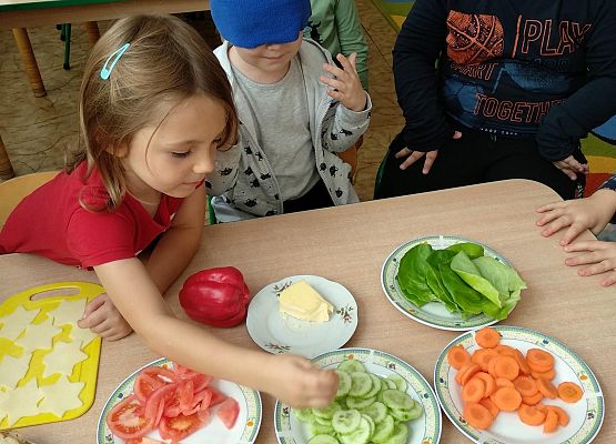 Grafika 10: NA STRAGANIE