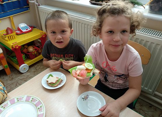 Grafika 15: NA STRAGANIE