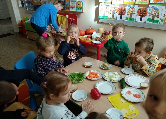 Grafika 18: NA STRAGANIE