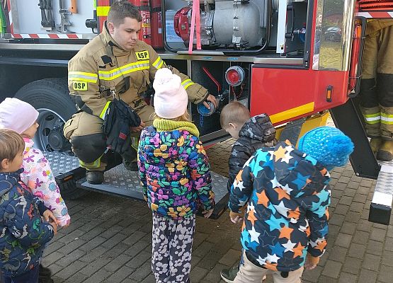 Grafika 11: Z WIZYTĄ U STRAŻAKÓW