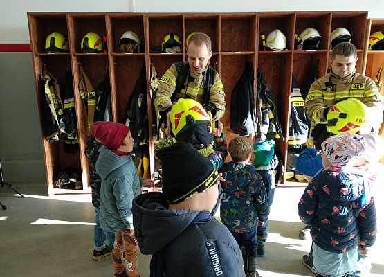 Grafika 17: Z WIZYTĄ U STRAŻAKÓW