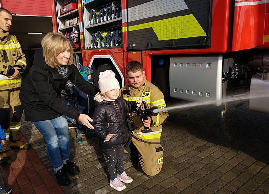 Grafika 24: Z WIZYTĄ U STRAŻAKÓW