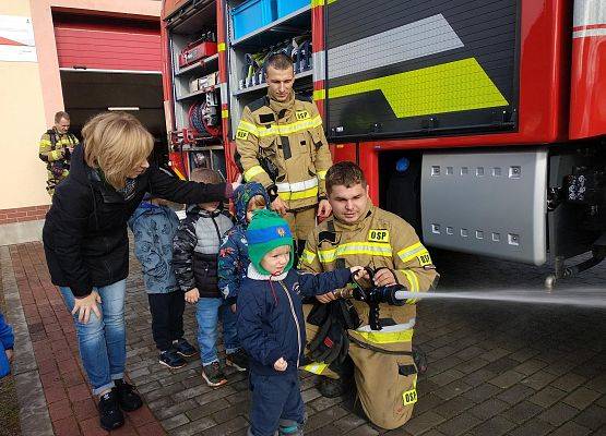 Grafika 25: Z WIZYTĄ U STRAŻAKÓW