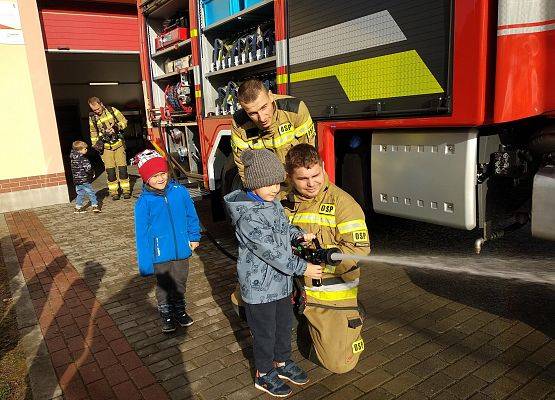 Grafika 27: Z WIZYTĄ U STRAŻAKÓW