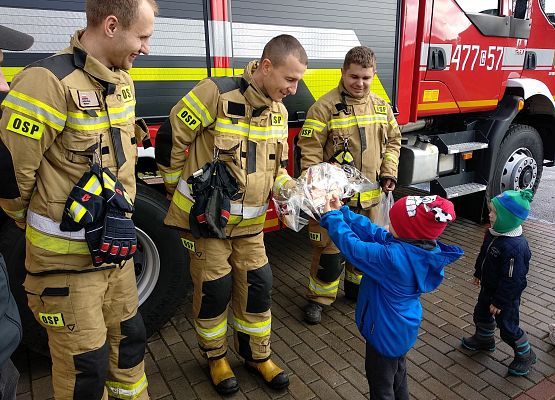 Grafika 1: Z WIZYTĄ U STRAŻAKÓW
