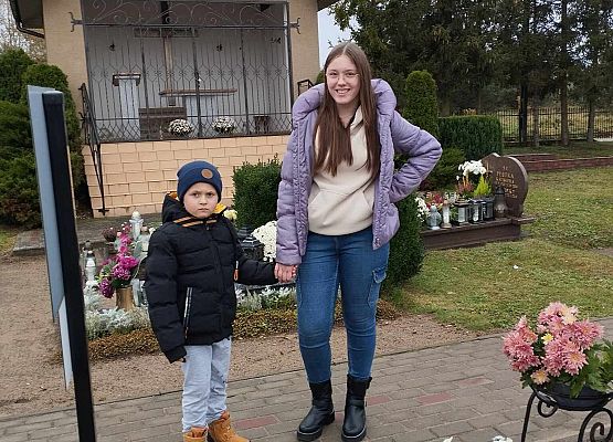 Wyjście na cmentarz.