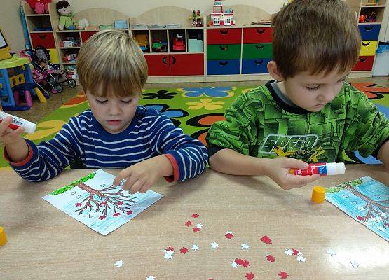 Grafika 9: MALI PATRIOCI