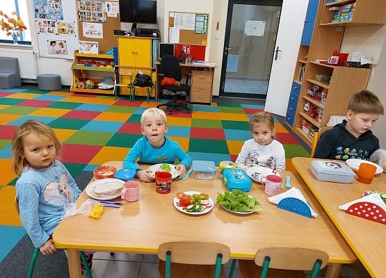 Grafika 4: ZDROWE KANAPKI