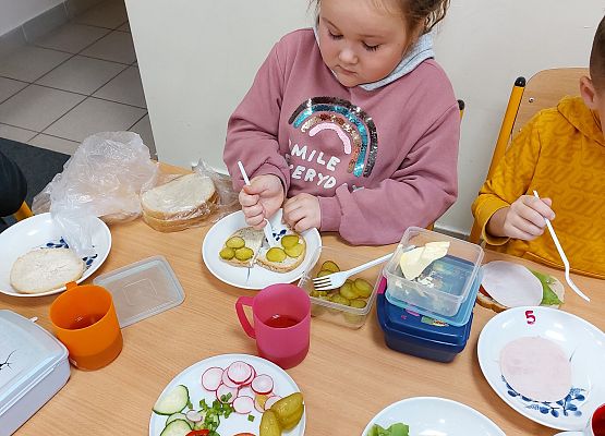 Grafika 9: ZDROWE KANAPKI