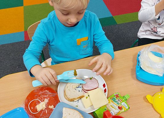 Grafika 13: ZDROWE KANAPKI