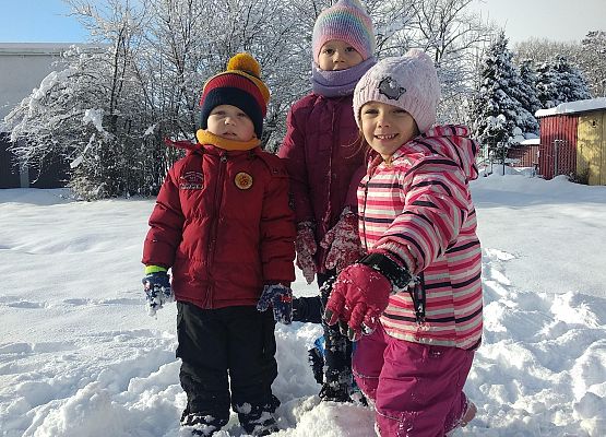 Grafika 13: ZABAWY NA ŚNIEGU