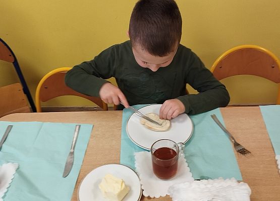 Grafika 3: Bufet śniadaniowy