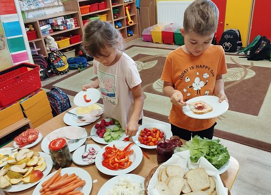 Grafika 12: Bufet śniadaniowy