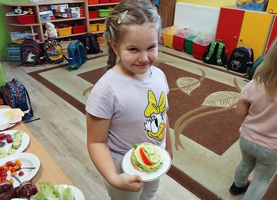 Grafika 17: Bufet śniadaniowy