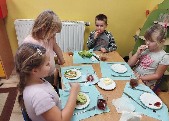 Grafika 18: Bufet śniadaniowy