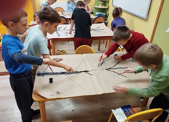 Grafika 3: Jesienne drzewa