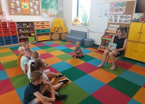 Grafika 11: SPOTKANIA Z KSIĄŻKĄ