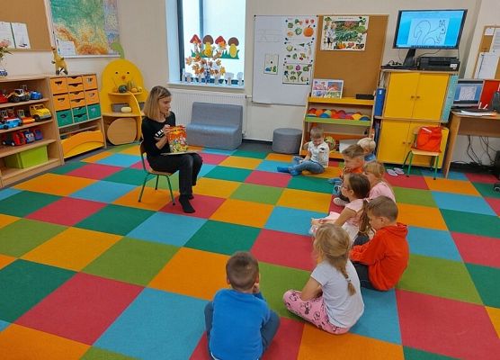 Grafika 2: SPOTKANIA Z KSIĄŻKĄ