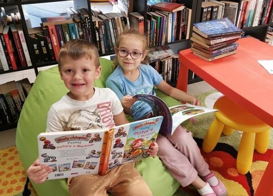 Grafika 14: SPOTKANIA Z KSIĄŻKĄ