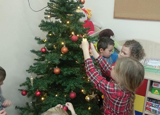 Grafika 3: WIGILIJNY CZAS