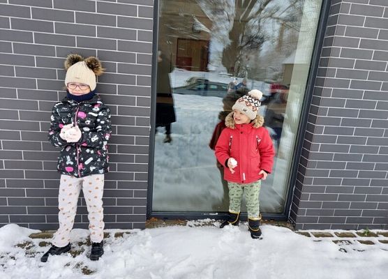 Grafika 10: KOCHAMY ZABAWY NA ŚNIEGU