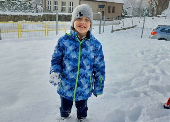 Grafika 4: KOCHAMY ZABAWY NA ŚNIEGU