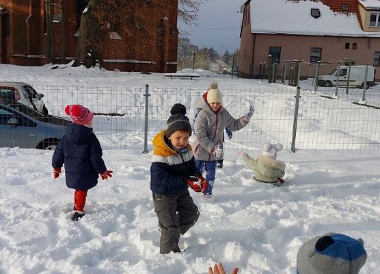 Grafika 7: KOCHAMY ZABAWY NA ŚNIEGU