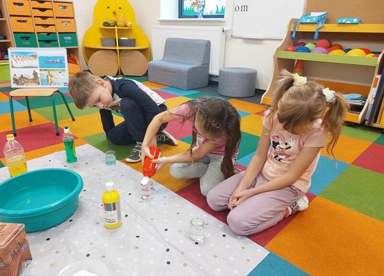 Grafika 9: EKSPERYMENTUJEMY